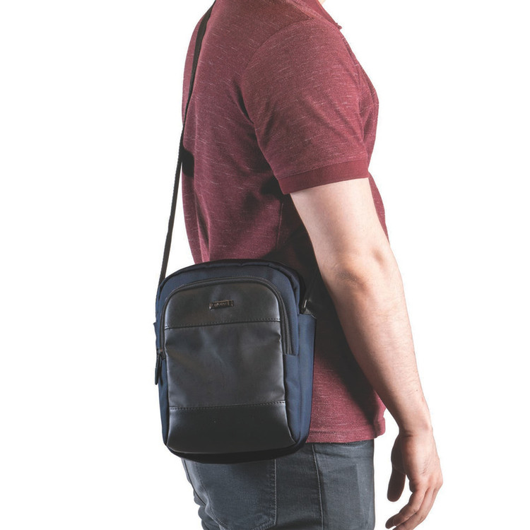 کیف رودوشی نیلپر توریستر مدل گیوان NTLM671